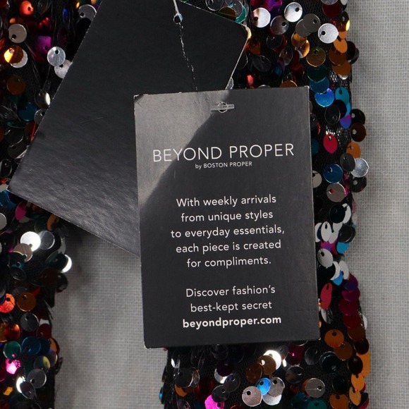 Boston Proper Womens Sz XS Long Sleeve Top Multi-Color Sequin Cold Shoulder NWT - Picture 3 of 6